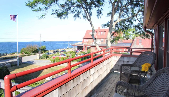 1 Bedroom, 1 Bathroom, Living room with twin day bed, Kitchenette Deck