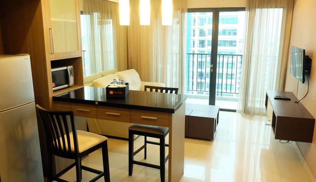 1 Bedroom/2 Bedroom Luxury Hampton's Park Apartment By Travelio - Jakarta