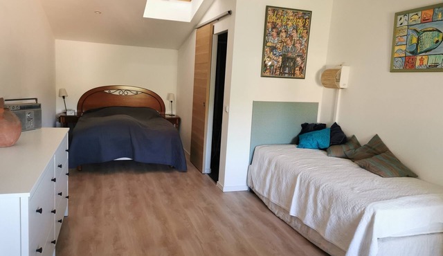 1 Bedroom Apartment in La Roque-d'AnthÃ©ron