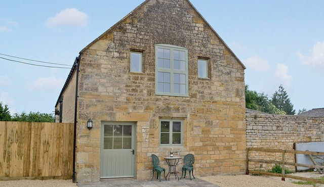 1 bedroom accommodation in Bourton-on-the-Hill, near Moreton-in-Marsh