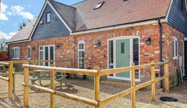 1 bedroom accommodation in Child Okeford, near Blandford Forum