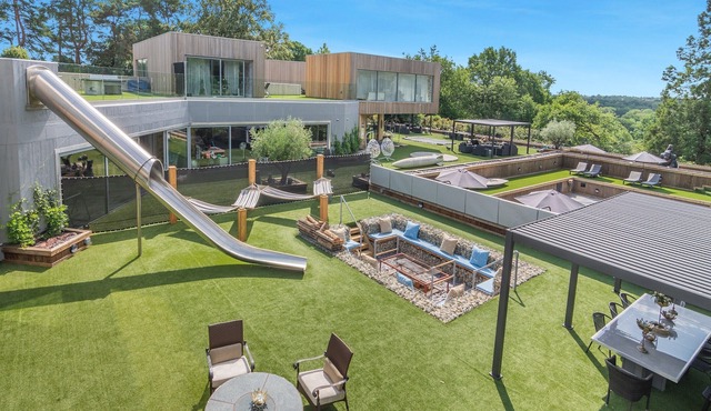 1 bedroom accommodation in East Grinstead