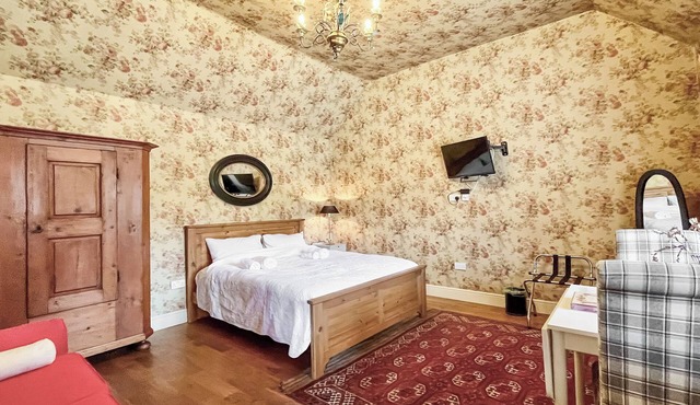 1 bedroom accommodation in East Tytherley