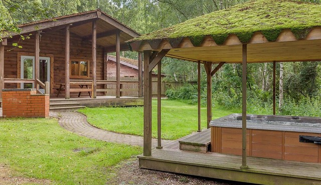 1 bedroom accommodation in Freehay, Cheadle