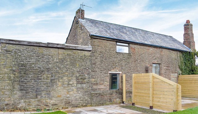 1 bedroom accommodation in Standish, near Wigan