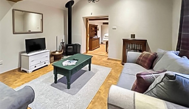 1 bedroom accommodation in Adversane, near Billingshurst