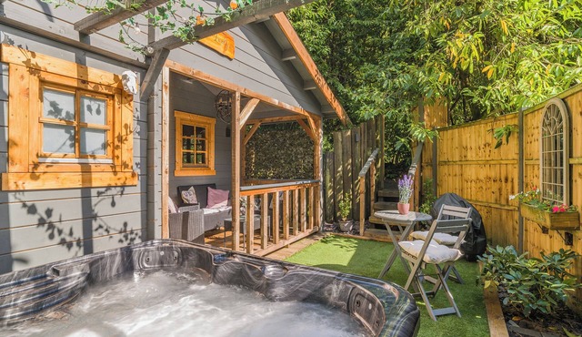 1 bedroom accommodation in Ringwood, New Forest