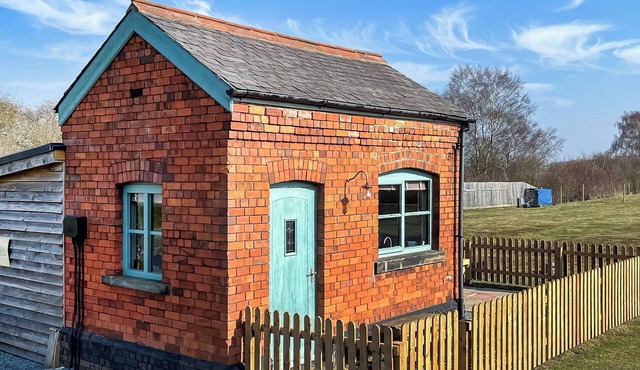 1 bedroom accommodation in Clifton, near Newark