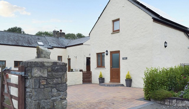 1 bedroom accommodation in near Pembroke