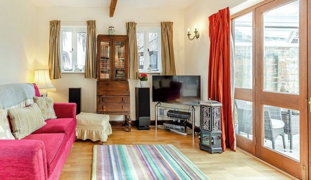 1 bedroom accommodation in Aldington, Ashford