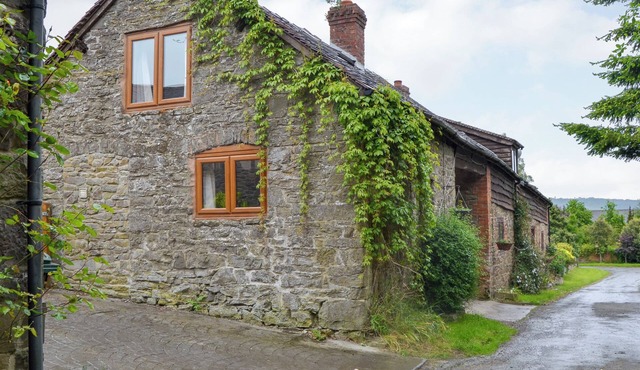 1 bedroom accommodation in Woolston, near Church Stretton