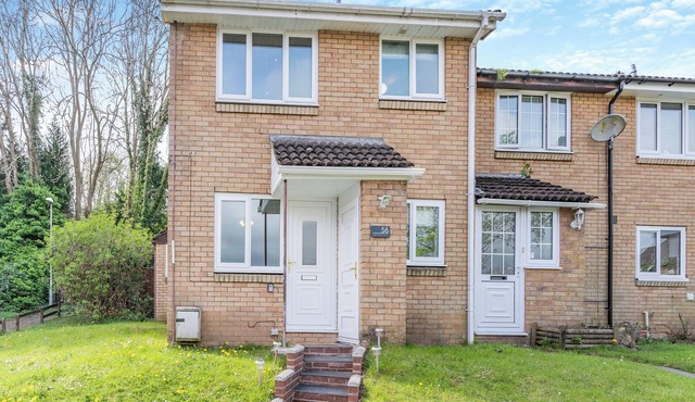 1 bedroom accommodation in Griffithstown, near Pontypool