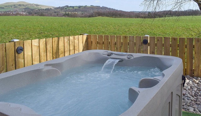 1 bedroom accommodation in Dunfermline