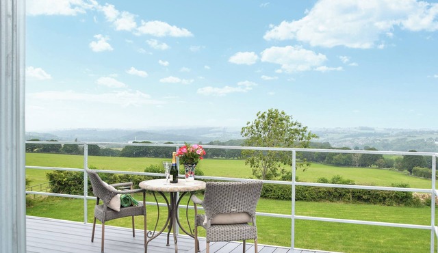 1 bedroom accommodation in Upper Heaton, Huddersfield