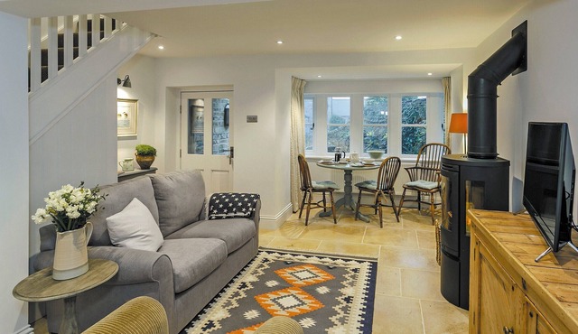 1 bedroom accommodation in Shelley, near Huddersfield