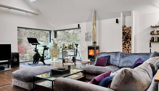 1 bedroom accommodation in West Linton, near Edinburgh