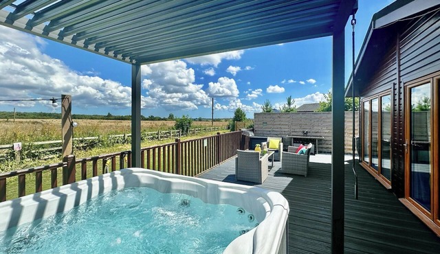 1 bedroom accommodation in Raywell, Beverley