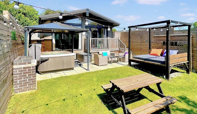 1 bedroom accommodation in Raywell, Beverley