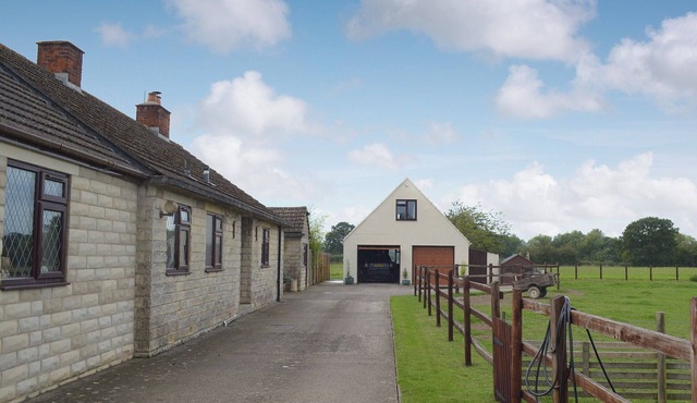 1 bedroom accommodation in Marshfield, near Bath