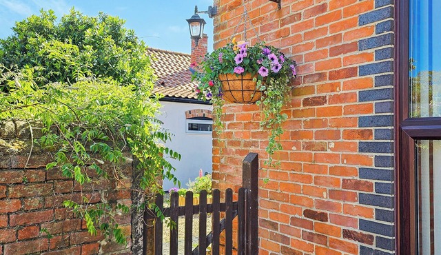 1 bedroom accommodation in Freethorpe