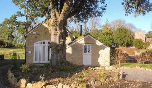 1 bedroom accommodation in Fifehead Magdalen, near Gillingham