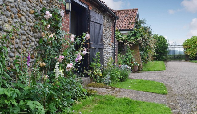 1 bedroom accommodation in Hempstead, near Holt