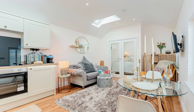 1 bedroom accommodation in Meols, Wirral