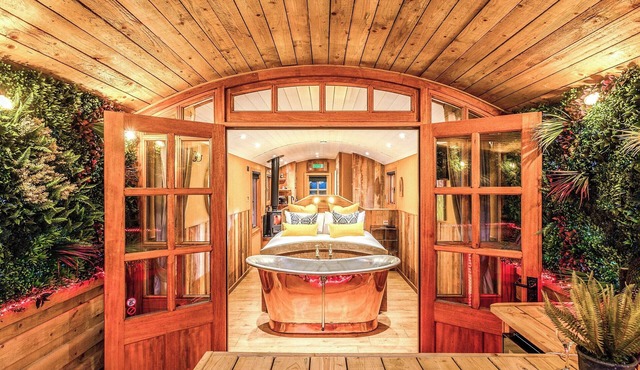 1 bedroom accommodation in Ockeridge, Worcester