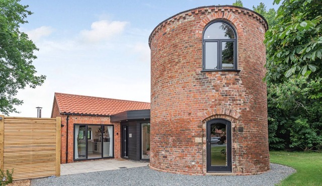 1 bedroom accommodation in Thornton Le Fen, near Boston