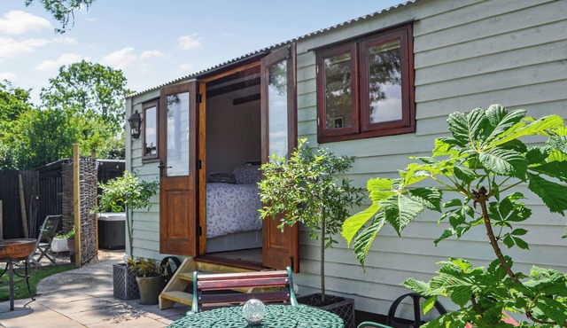 1 bedroom accommodation in Gembling