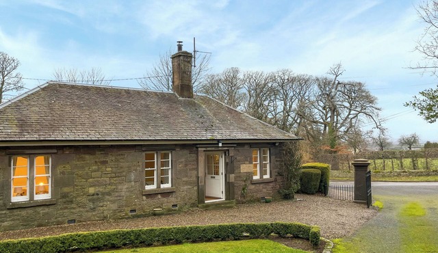 1 bedroom accommodation in Kettins, near Coupar Angus