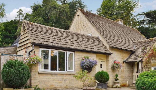 1 bedroom accommodation in Hatherop