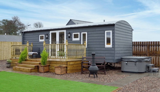 1 bedroom accommodation in Montrose