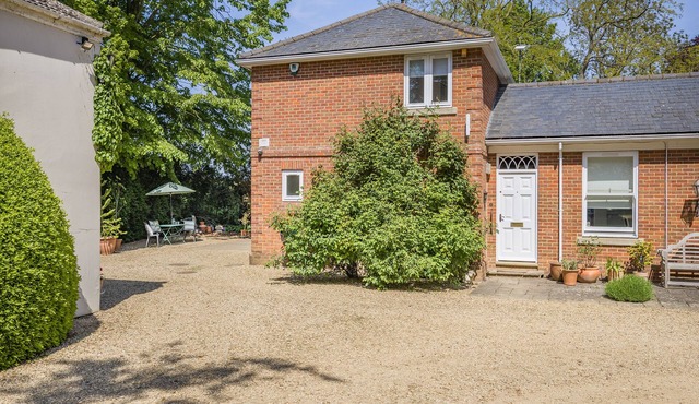 1 bedroom accommodation in Wykenham, near Spalding