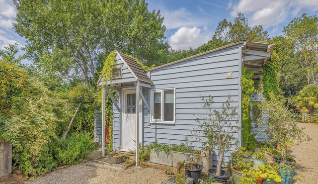 1 bedroom accommodation in Pluckley, near Ashford