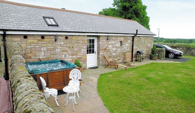 1 bedroom accommodation in West Hall, near Brampton