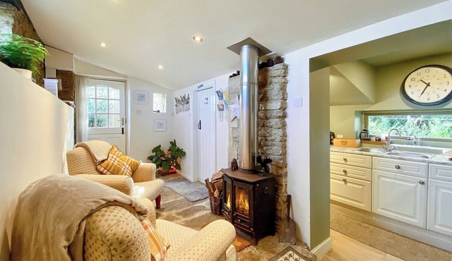 1 bedroom accommodation in Neston, near Corsham