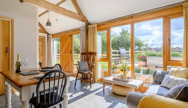 1 bedroom accommodation in Fenny Compton, near Warwick