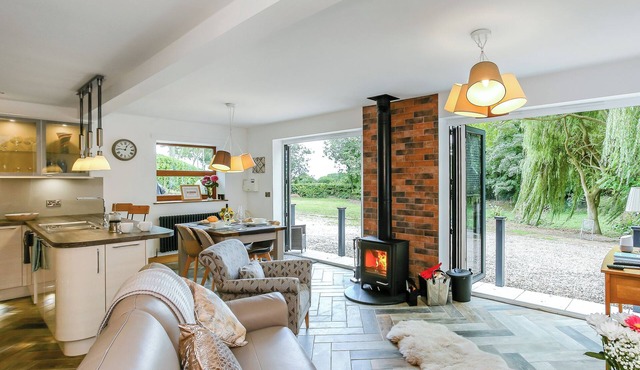 1 bedroom accommodation in Welton-le-Marsh, near Spilsby