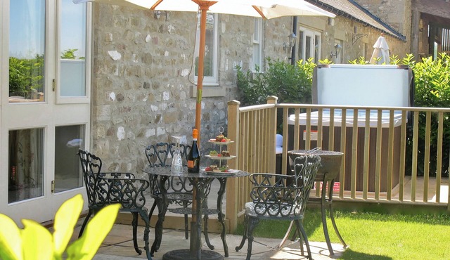 1 bedroom accommodation in Dalton