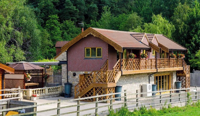 1 bedroom accommodation in Camerton, near Bath