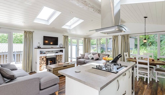 1 bedroom accommodation in Wootton Bridge, Nr Cowes