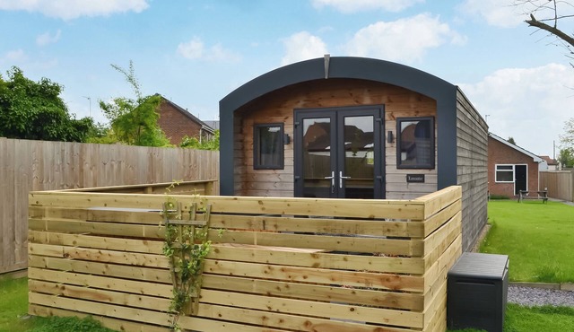 1 bedroom accommodation in Holme upon Spalding Moor, near York