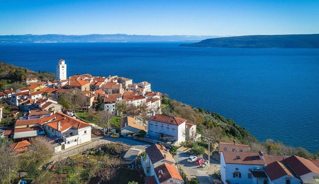 1 bedroom accommodation in Brsec