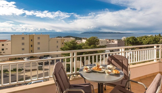 1 bedroom amazing apartment in Makarska