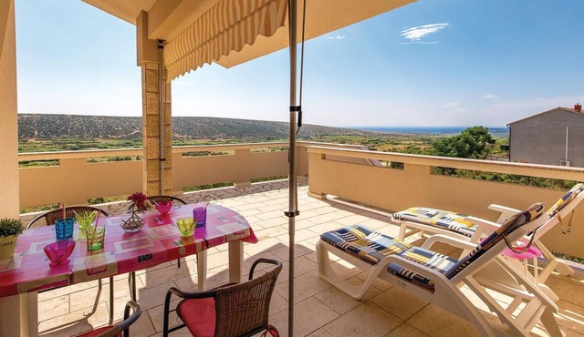 1 bedroom amazing apartment in Kolan