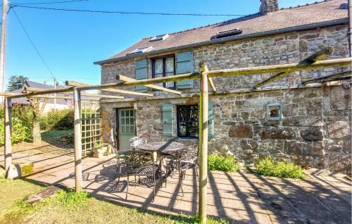 1 Bedroom Amazing Home In Le Ferré