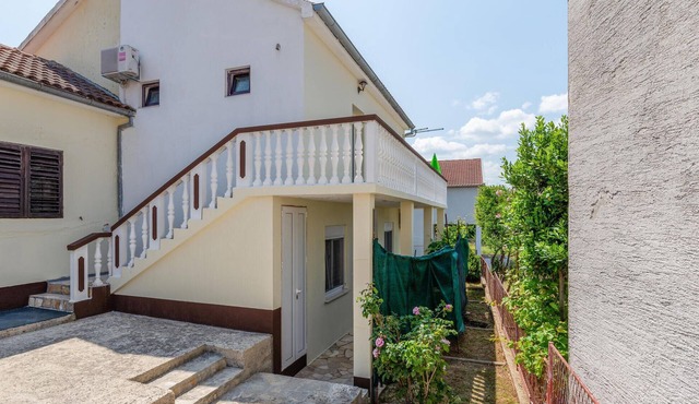 1 bedroom amazing apartment in Karin Gornji
