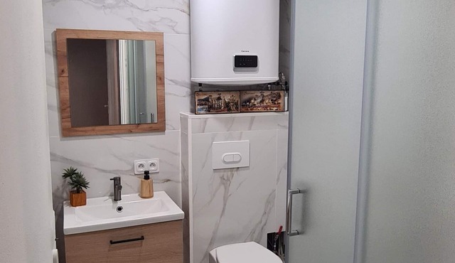 1 Bedroom Apartment Sleeps 4