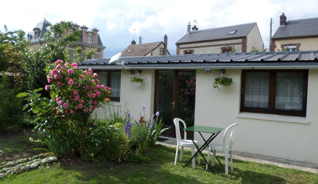 1 Bedroom Apartment in CrÃ©py-en-Valois